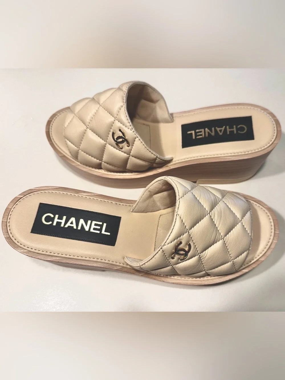 CHANEL BEIGE LEATHER WEDGE MULE SANDALS SZ 3️⃣8️⃣  EXCELLENT CONDITION. FULL SET